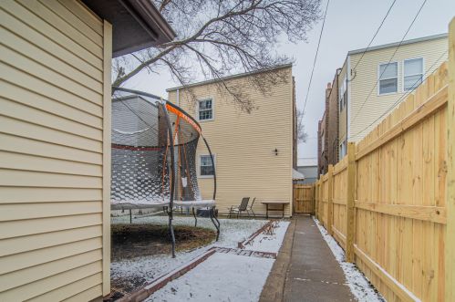 4706 13th St, Chicago IL 60804-1507 exterior