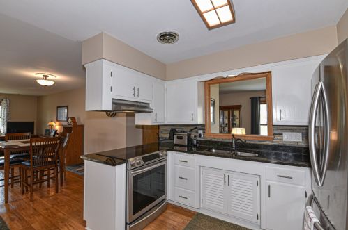 4460 15 St, Milwaukee WI 53221-2320 exterior