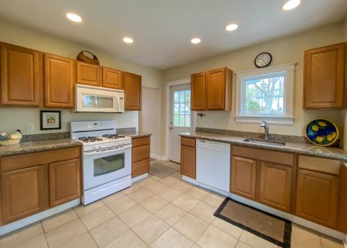 3 Randolph Ave, Poughkeepsie NY 12603-3311 exterior