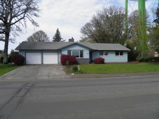 1895 Lowen St, Salem OR  97304-4310 exterior