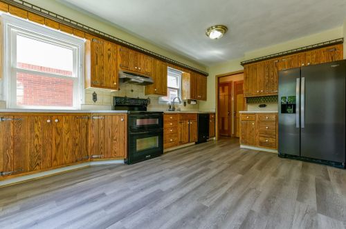 2325 89, Milwaukee WI 53226-1802 exterior