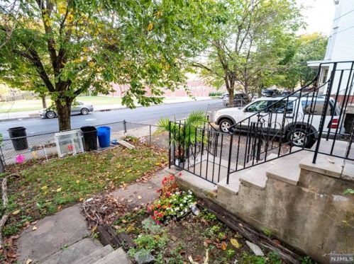 49 7th St, Newark NJ  07107-2925 exterior