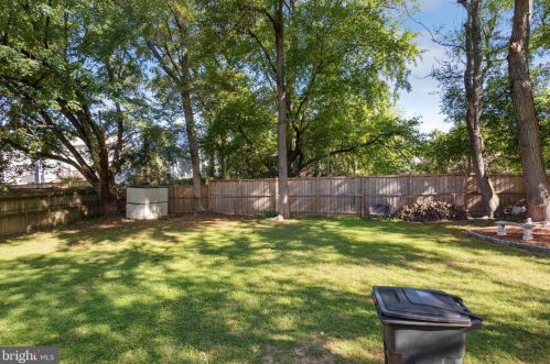 1701 Franwall Ave, Silver Spring MD 20902-2919 exterior