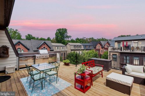 7823 Cadbury Ave, Rockville, MD 20854-2969