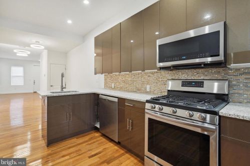 2539 30th St, Philadelphia PA  19132-3005 exterior