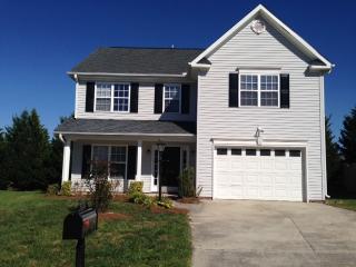 6160 Birkdale Dr, High Point NC  27265-7195 exterior