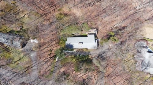 47 Cherry Tree Ln, Kinnelon, NJ 07405-2214