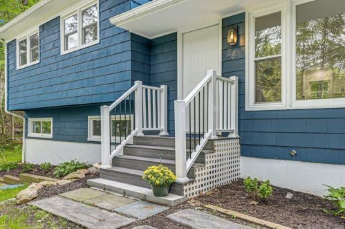 24 Aspen Ledges Rd, Ridgefield CT 06877-1826 exterior