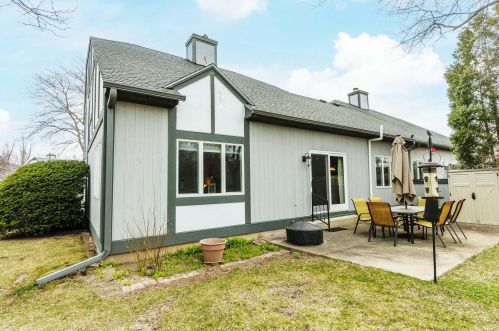 9135 Sycamore Ct, Milwaukee WI  53217-1614 exterior