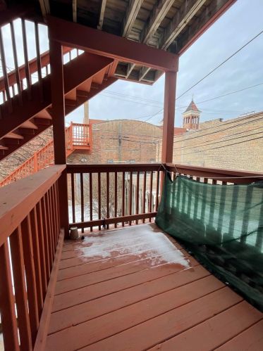 2746 Ashland Ave, Chicago IL 60657-6564 exterior