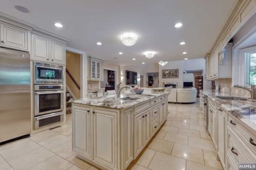 469 Saddle Riv Rd, Upper Saddle River NJ 07458-1774 exterior