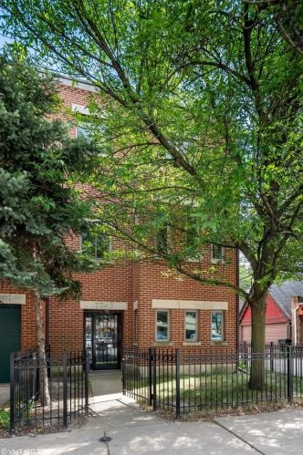 2245 Polk St, Chicago IL 60612-4126 exterior