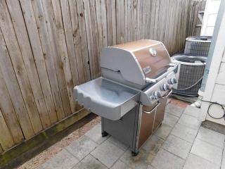 706 Clay St, Houston TX  77019-4348 exterior