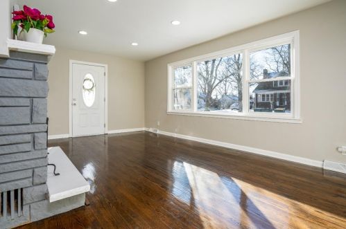 5563 Washington St, Gary, IN 46410-2057