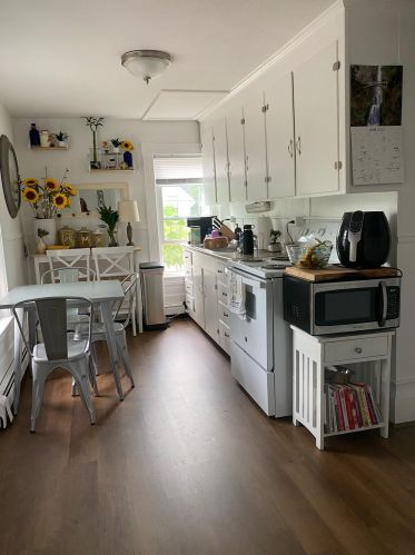 94 Pillsbury St, Concord NH 03301-3523 exterior