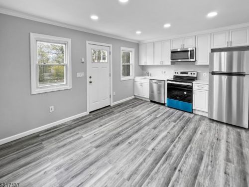 121 Dartmouth Trl, Hopatcong NJ  07843-1152 exterior