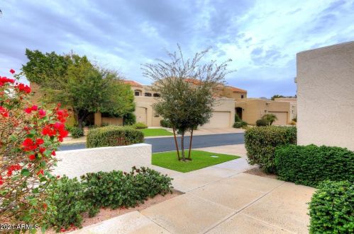 2626 Arizona Biltmore Cir, Phoenix, AZ 85016-2121