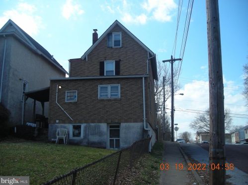 551 St, Pottstown PA 19464-5394 exterior