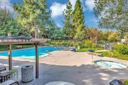 2878 Buena Crest Ct, San Jose CA 95121-2959 exterior