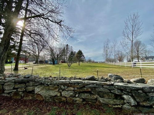 133 Hebron Tpke, Exeter CT 06249-2507 exterior