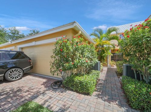 10611 Academic Way, Fort Pierce FL 34987-2348 exterior