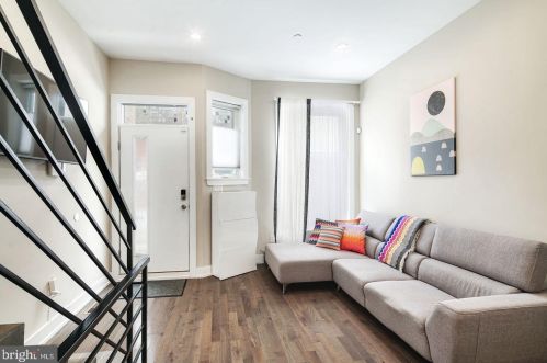 2519 Manton St, Philadelphia PA  19146-3915 exterior