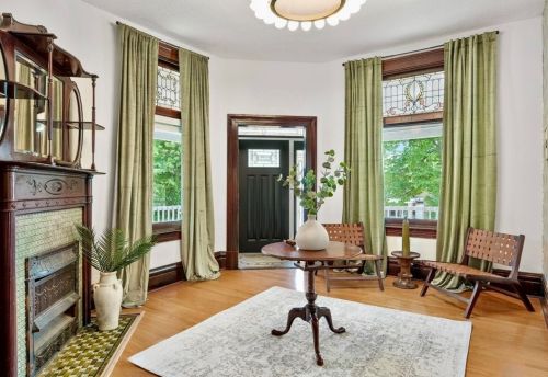 11 Division St, Pittsburgh PA  15205-2800 exterior