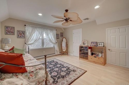 339 Clove Rd, Monroe NY 10950-4754 exterior