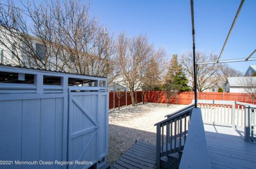 23 New York Ave, Lavallette NJ 08735-2537 exterior