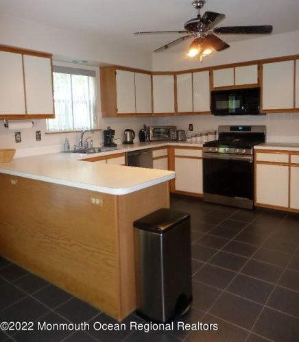 26 Cottonwood Dr, Jackson Twp, NJ 08527-4938