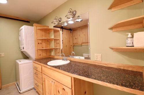 511 Deer Mdw Rd, Concord NH 03303-7806 exterior