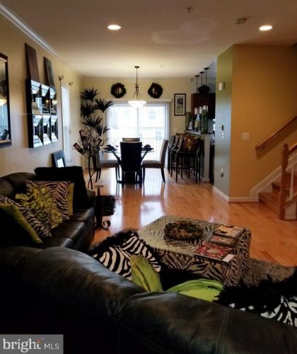 5067 Kimi Gray Ct, Washington DC  20019-5917 exterior