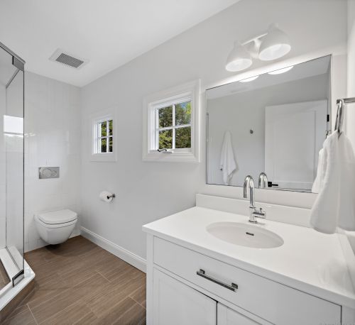 19 Pequot Trl, Westport CT 06880-2929 exterior