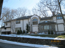 66 Druid Hill Rd, Newton, MA 02461-2023