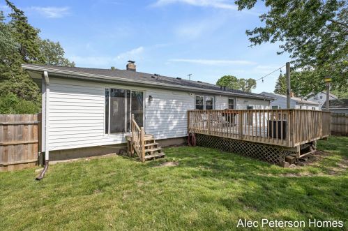 4041 Lester Dr, Grand Rapids MI 49525-1455 exterior