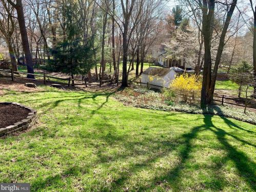 16616 Cutlass Dr, Rockville MD 20853-1332 exterior