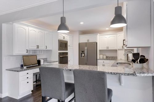 5775 Evergreen Ln, Saint Paul, MN 55126-4727