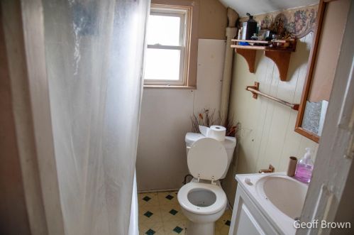 759 Jackson St, Grand Rapids MI 49504-5680 exterior