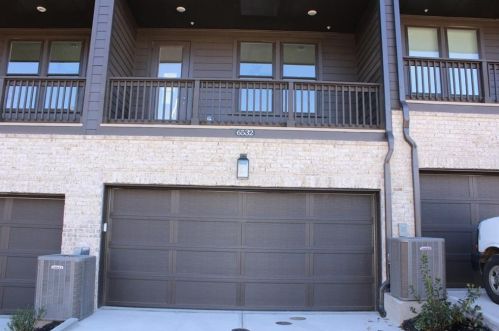 6532 Beacon Dr, Atlanta GA  30328-4204 exterior