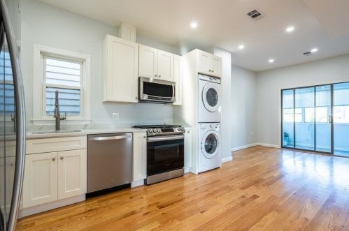 186 Chelsea St, Boston MA  02129-0020 exterior