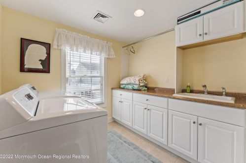 841 Main Ave, Point Pleasant Beach NJ  08742-5355 exterior