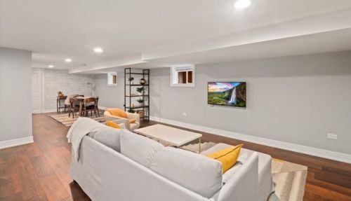 3321 Aberdeen St, Chicago IL 60643-2241 exterior