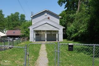 420 Gudgell Ave, Independence MO  64055-1704 exterior