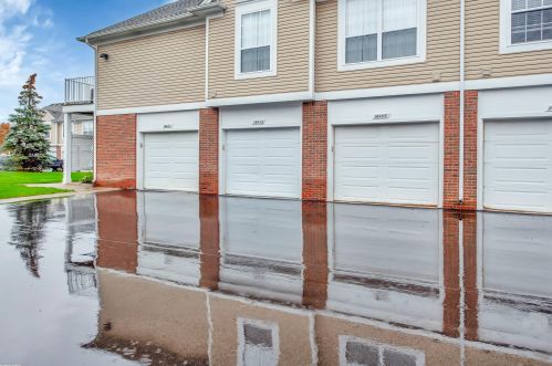 16415 Grandview Dr, Macomb Township MI 48044-4069 exterior