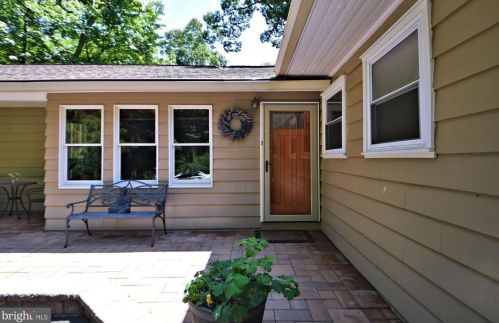 2055 Willow Brook Dr, Huntingdon Valley, PA 19006-5623