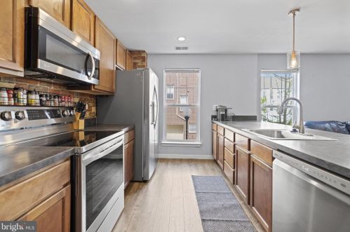 3923 Old Dominion Blvd, Alexandria VA 22305-1559 exterior