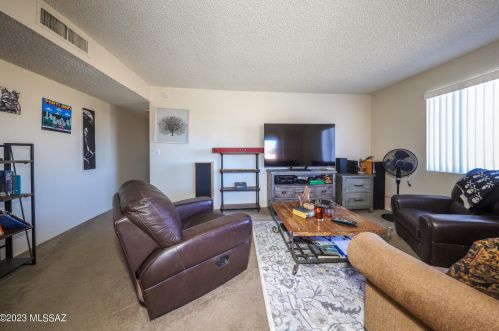 6617 Calle Alegria, Tucson, AZ 85715-4010