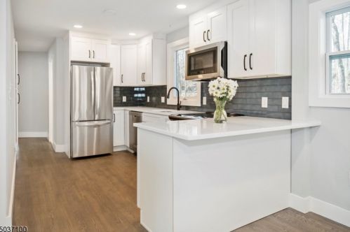 67 Shawnee Trl, Wharton NJ  07885-2925 exterior