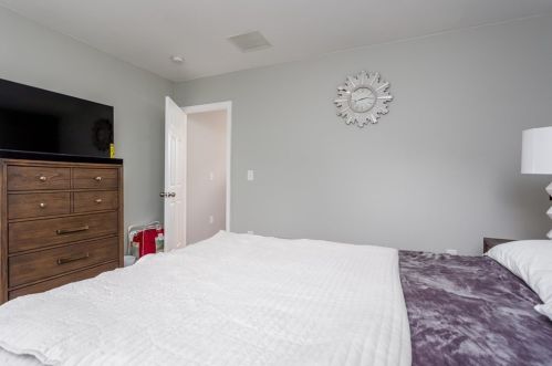 15 Warner Ave, Worcester MA  01604-3129 exterior