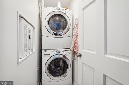 2242 Ontario Rd, Washington DC  20009-2607 exterior